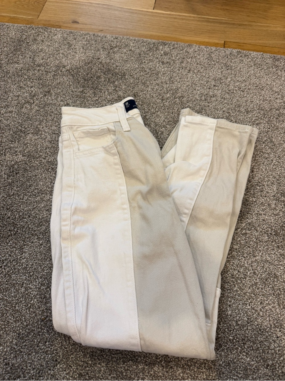 Ladies High-Rise Straight Jeans in Off-White